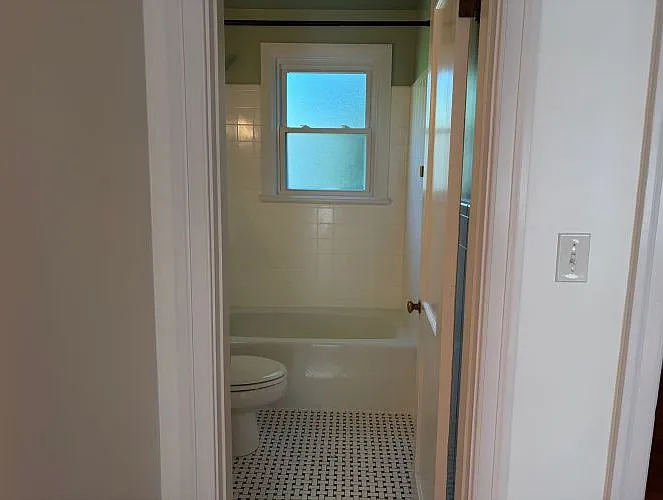 301 Rowland Dr — Photo 14