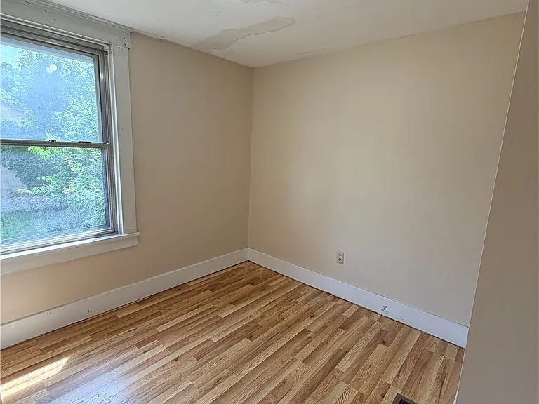 1704 State Ave — Photo 18