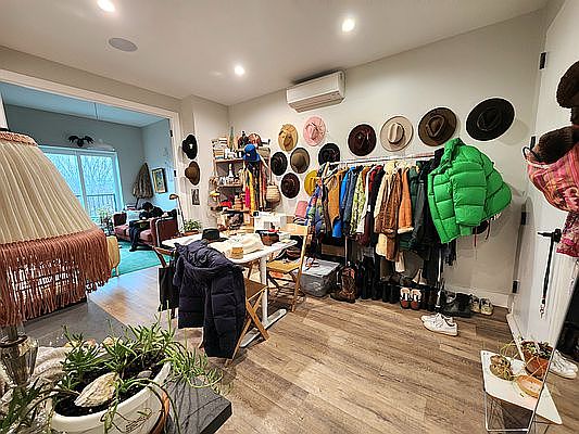 4th image of 1204 Bedford Ave #G