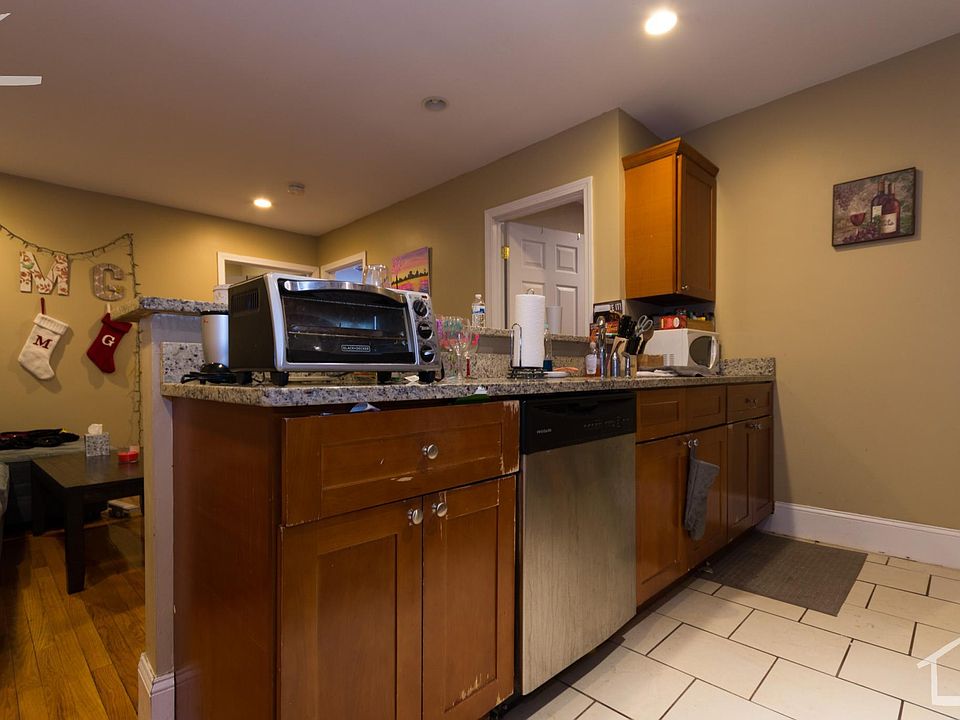 1st image of 348 Saint Paul St #11