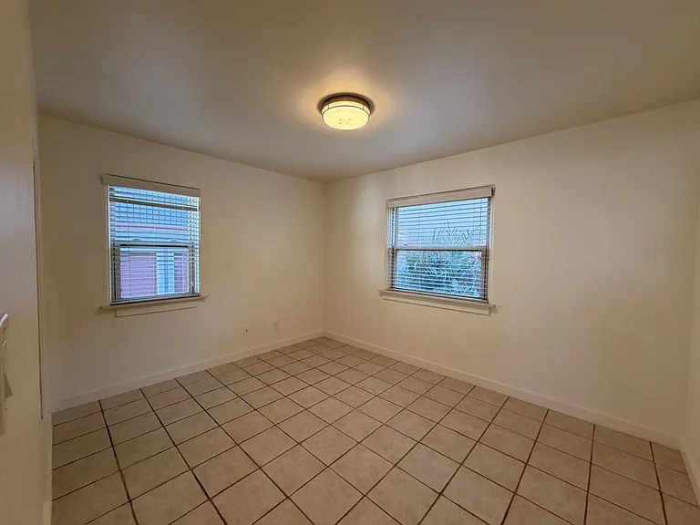 4355 1/2 Kansas St — Photo 12