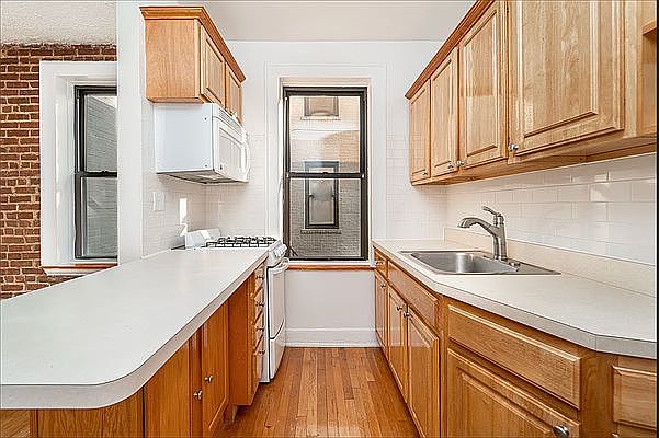 1st image of 21-46 Crescent St #C1