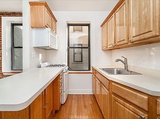 21-46 Crescent St #C1, Astoria, NY 11105