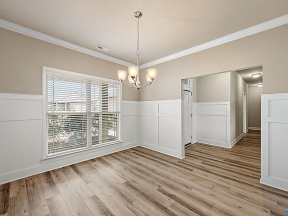 4th image of 247 Coral Ct