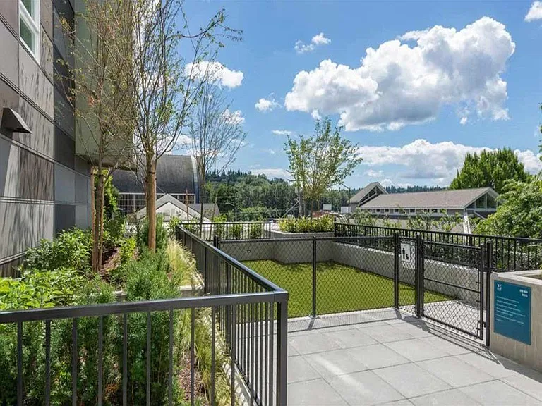 Edition Apartments — Photo 8