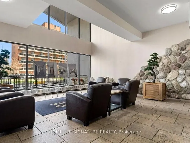 150 Charlton Ave E #1803 — Photo 7