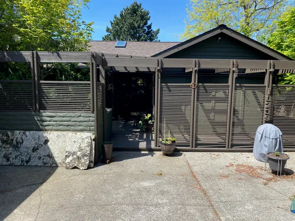 (undisclosed Address), Seattle, WA 98146