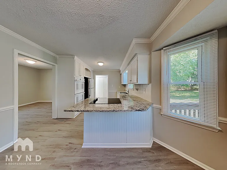 9205 Meadow Sweet Ct — Photo 3