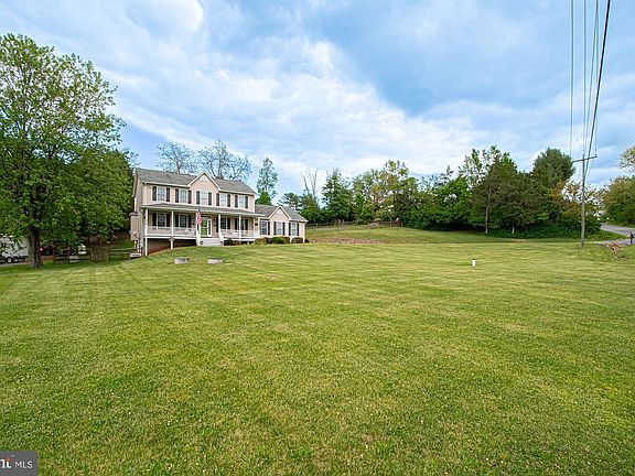 3rd image of 3201 Howellsville Rd