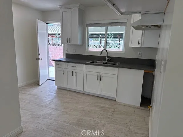 3 bed, 850 sqft, $2,700 — Photo 4