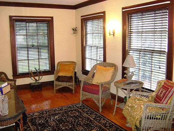 5th image of 24 Woodland Pl