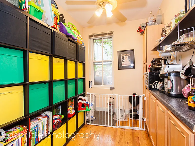 1533 W Leland Ave #1E — Photo 9