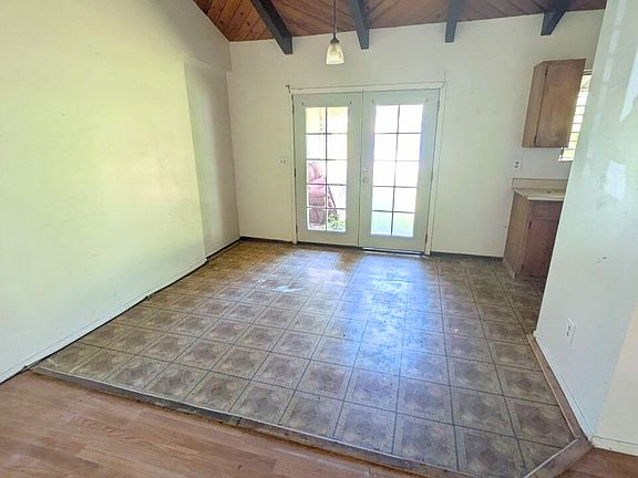 4th image of 16-2028 34th Ave #2