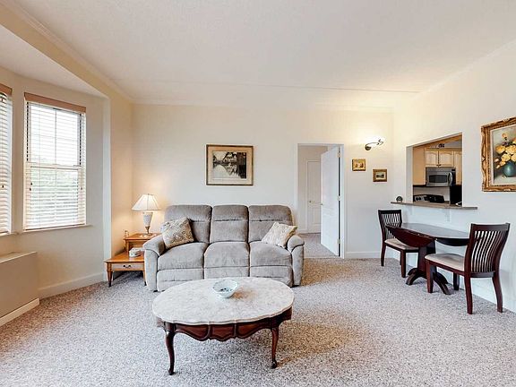3rd image of 50 Merrick Ave