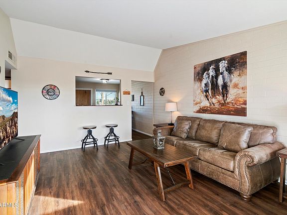 2nd image of 1908 W BERRIDGE Lane #11