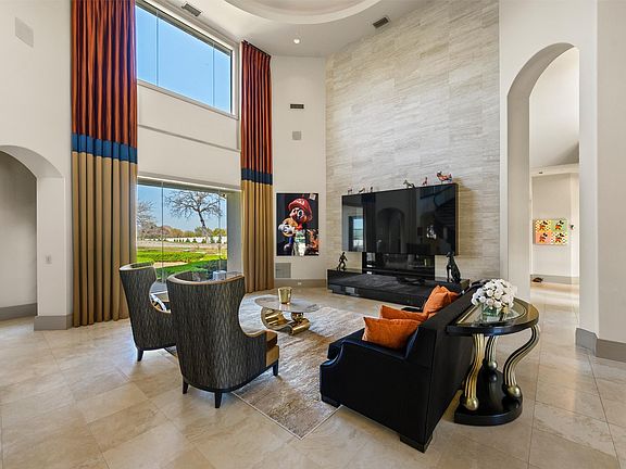 4th image of 940 W Dove Rd