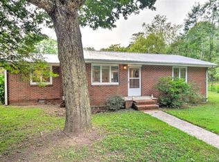 325 Orrs Camp Rd, Hendersonville, NC 28792