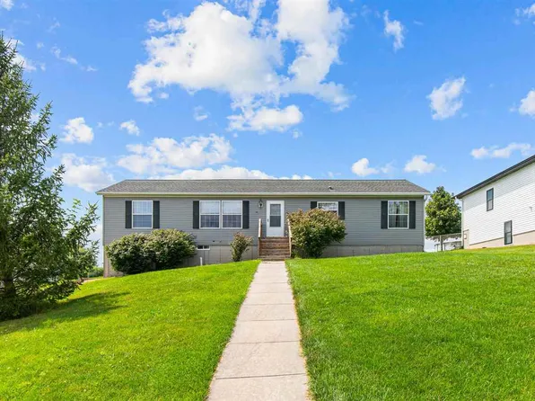405 N High Ave, Oxford, IA 52322