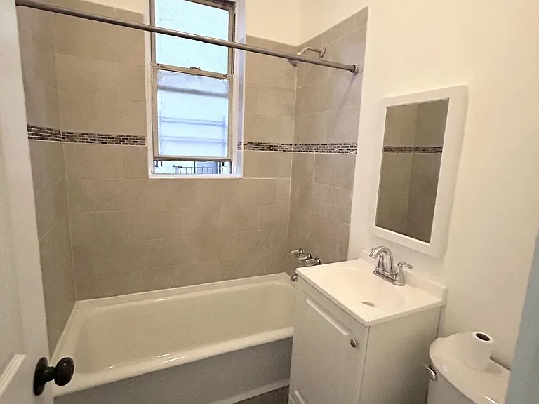 37 Avon Pl #4C — Photo 6