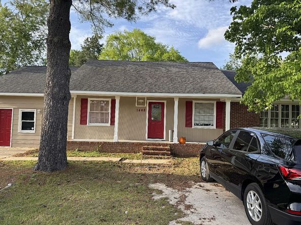 1448 Gairloch Dr