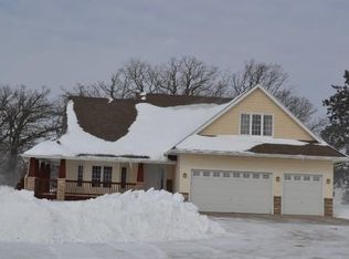 9216 347th St, North Branch, MN 55079