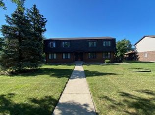 1424 Camellia Dr APT 1, Munster, IN 46321
