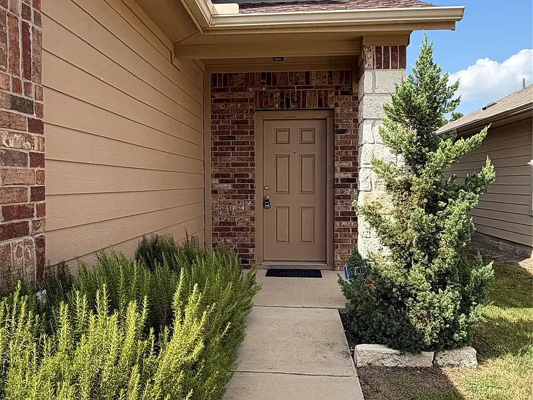 12106 Greywacke Dr — Photo 2