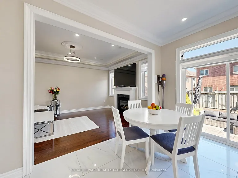 1158 Atkins Dr — Photo 12