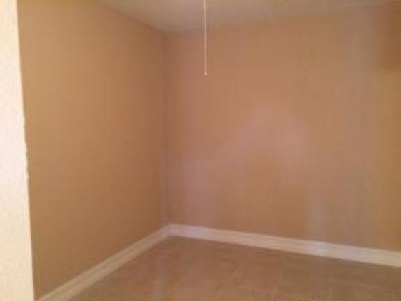 5th image of 405 NW 3rd Ave
