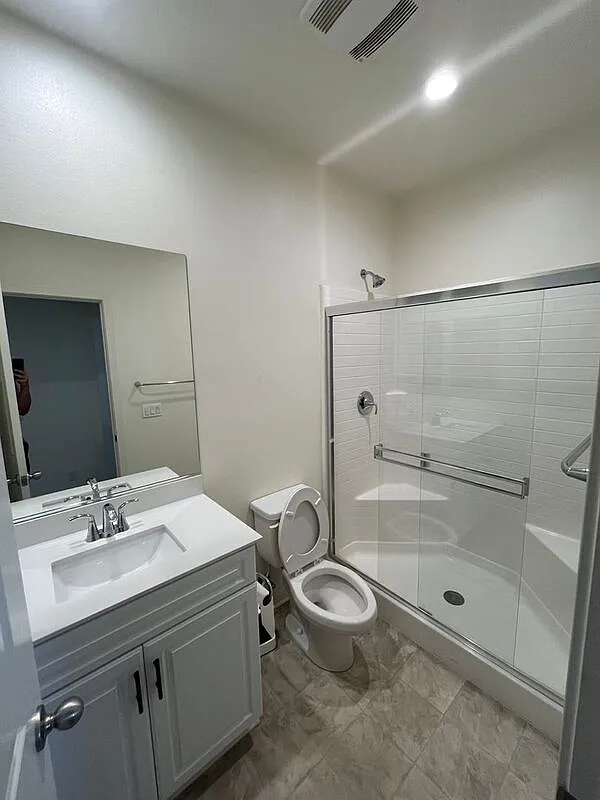 4 bed, 3.0 bath, 3053 sqft, $3,795 — Photo 3