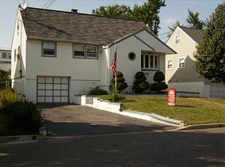 37 Ethel St, Metuchen, NJ 08840