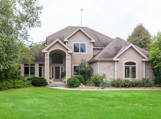 3650 Cedar Creek Ct, Jackson, WI 53037
