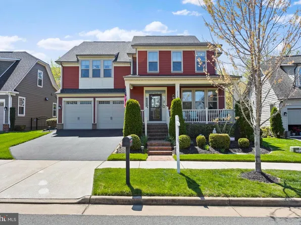 17148 Gullwing Dr, Dumfries, VA 22026