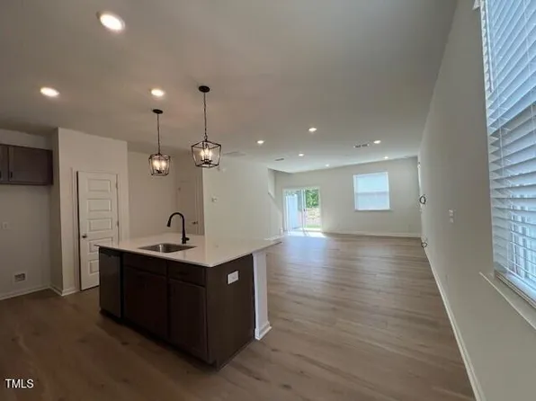 185 Parker Ln, Mebane, NC 27302