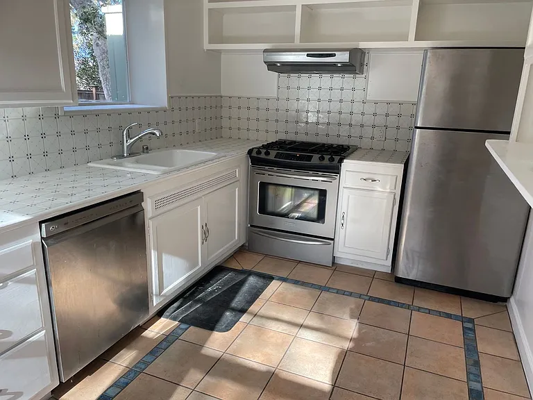 934 Fountain Ave — Photo 4