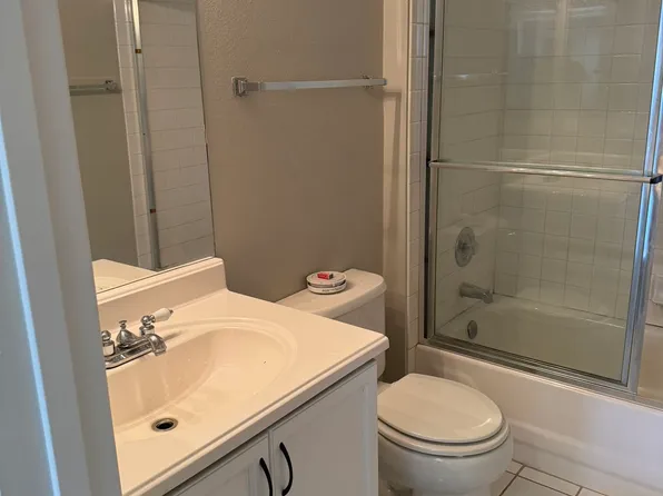 7908 Lisa Dawn Ave, Las Vegas, NV 89147