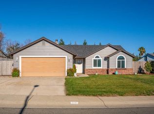 645 Springer Dr, Redding, CA 96003