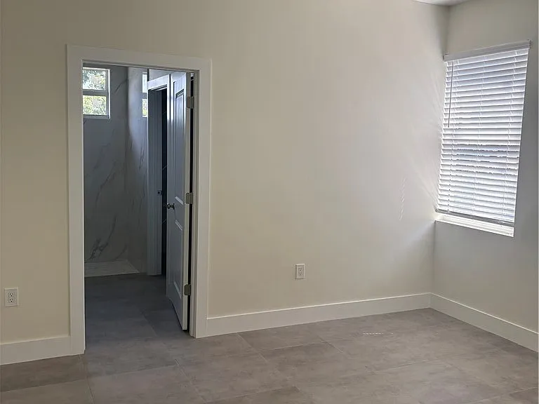 1299 Old Bridge Rd — Photo 5