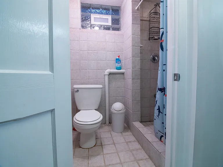 2861 Wellesley Dr — Photo 29