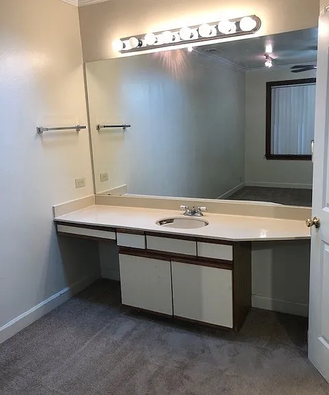 8366 Governor Dr — Photo 13