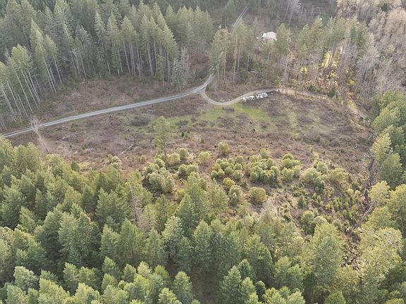 4th image of 1860 Eakin Rd