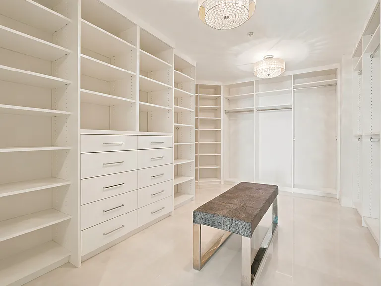 17301 Biscayne Blvd #2010 — Photo 11