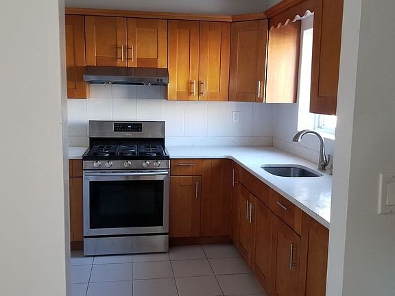 2nd image of 8314 19th Ave APT 3