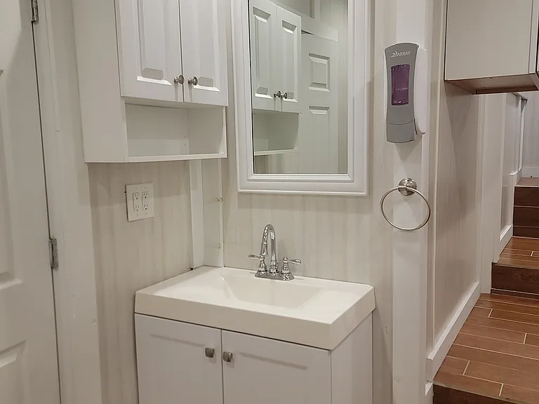 808 E Water St #A — Photo 37