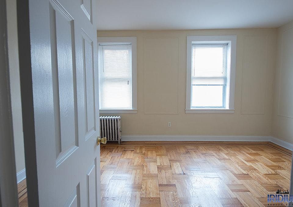 2nd image of 38-40 Chester Ave
