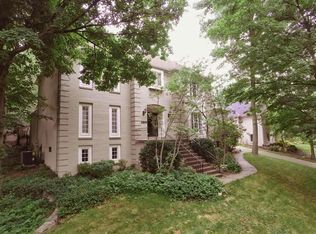 2809 Alta Vista Ct, Louisville, KY 40206