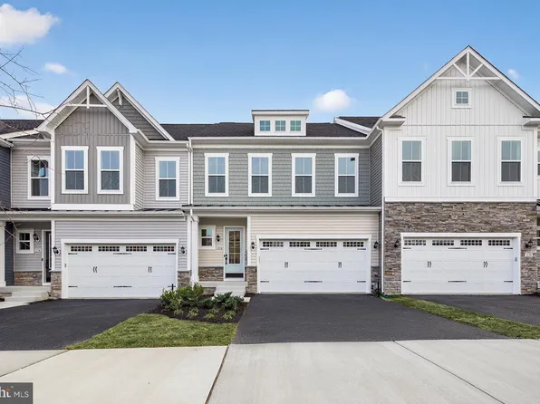 1156 Potomac View Pkwy, Brunswick, MD 21716