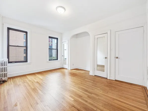 12 Crown St APT E4, Brooklyn, NY 11225
