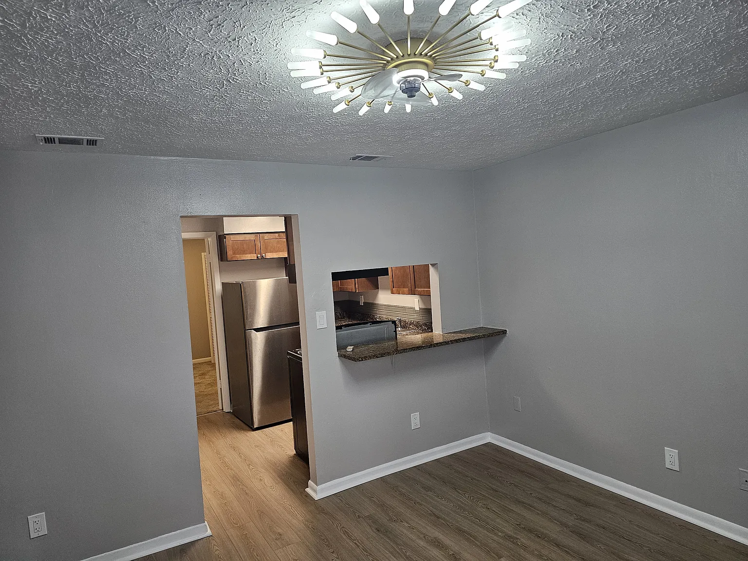 1 bed, 478 sqft, $1,350 — Photo 2