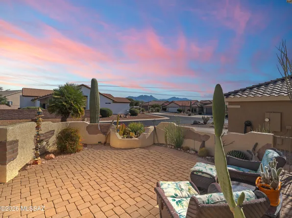 1986 E Desert Lark Pass, Green Valley, AZ 85614